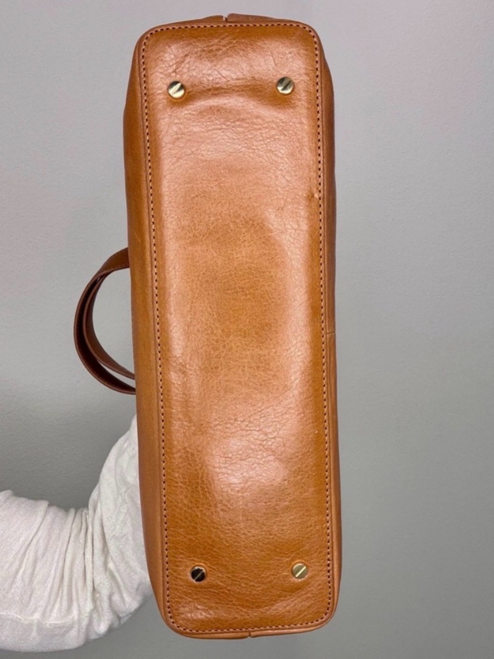 Tory Burch Bombe Tote Tan with dust bag - Picture 8 of 10